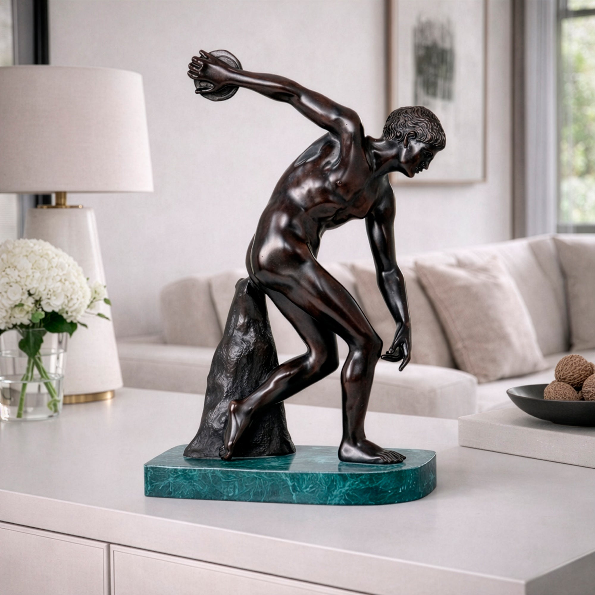 Estatua de lanzador de disco de bronce con base de mármol