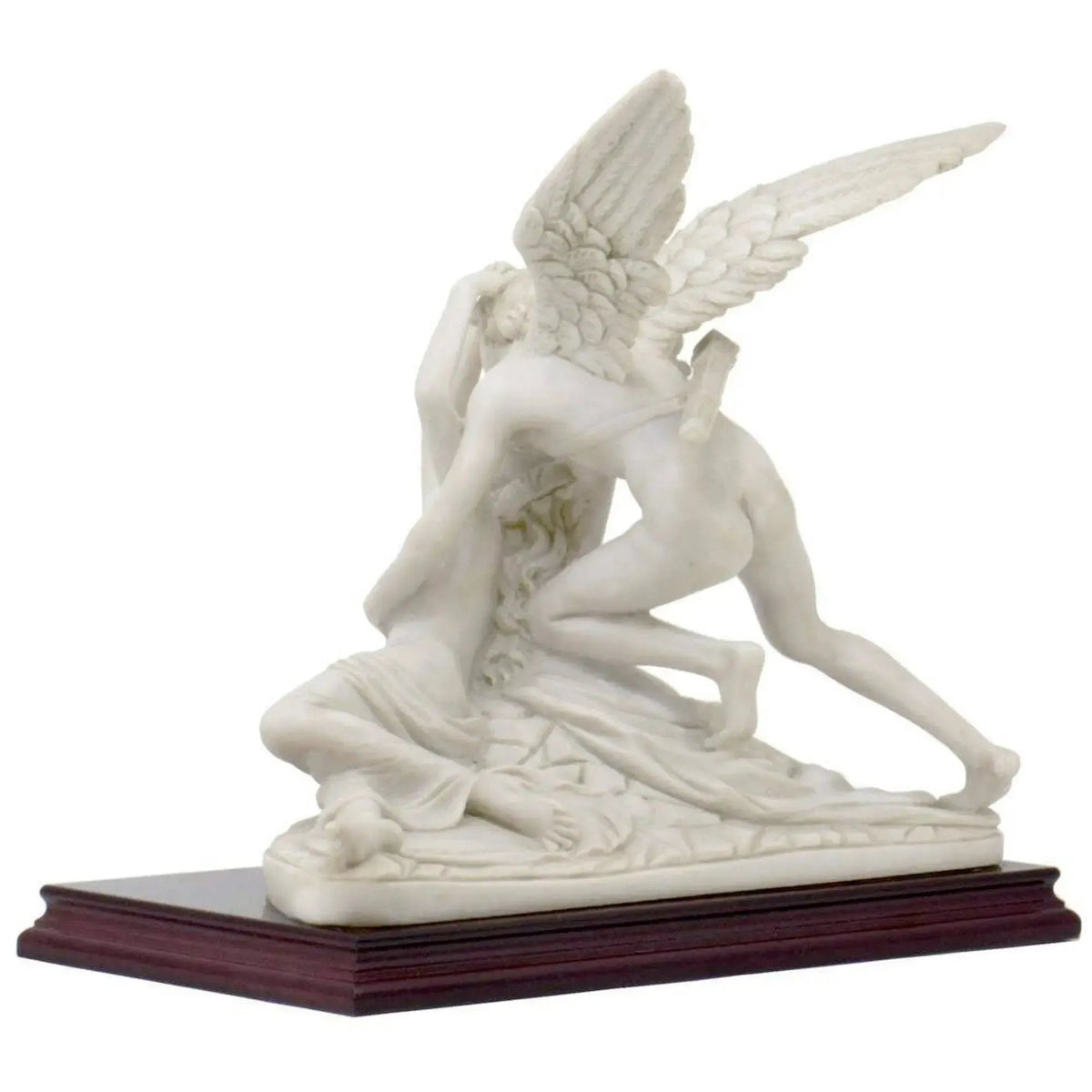 Nahaufnahme der verschlungenen Hände von Amor und Psyche in ihrer Marmorstatuendarstellung.