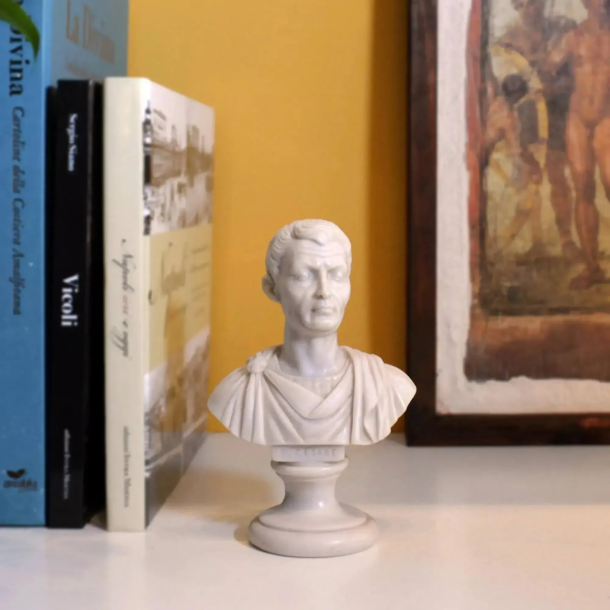 Gaius Julius Caesar: Marble sculpture.