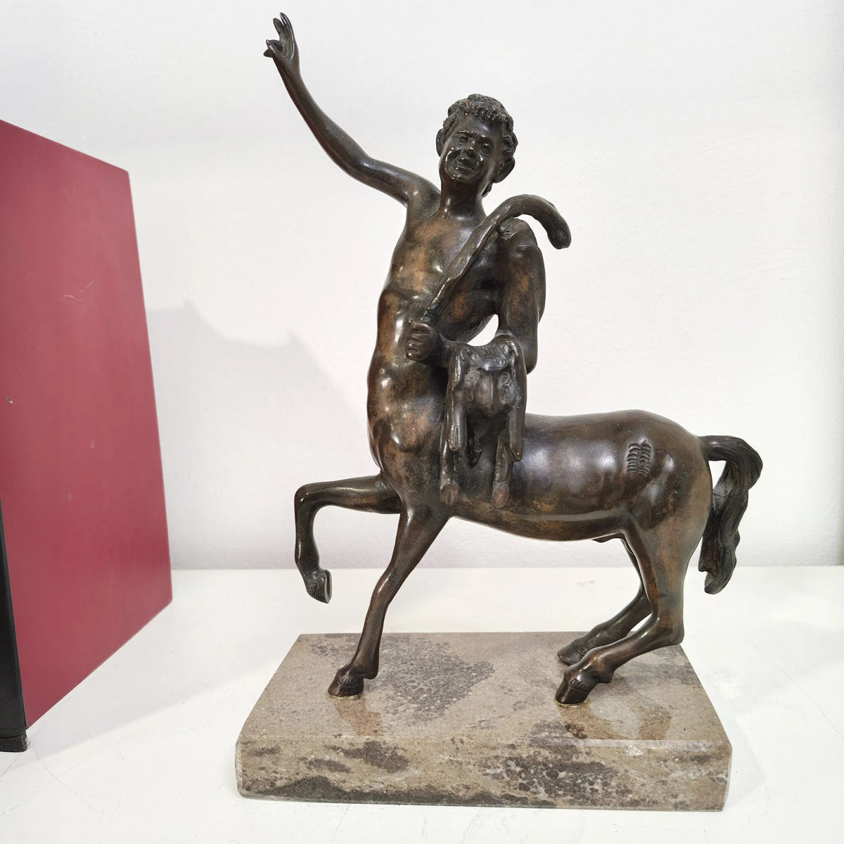 Centauro in bronzo con base in marmo, fonderia napoletana, 30 cm