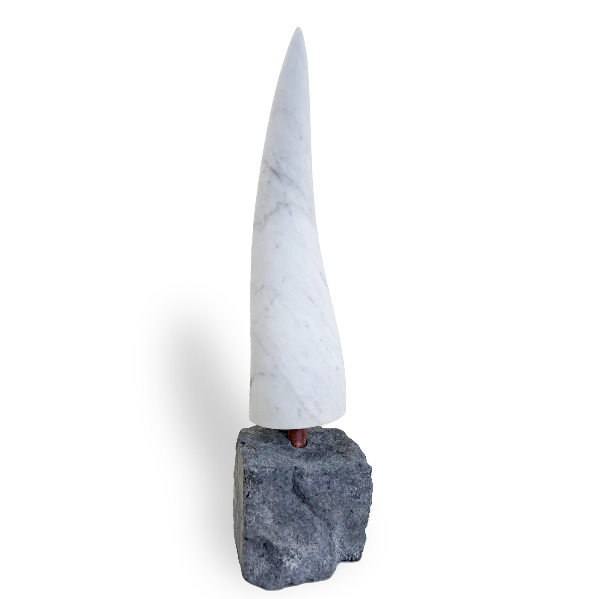 Corno Portafortuna Napoletano in Marmo di Carrara 40 cm con Base in Pietra Lavica, Tufo o Marmo – Amuleto di Design Made in Italy