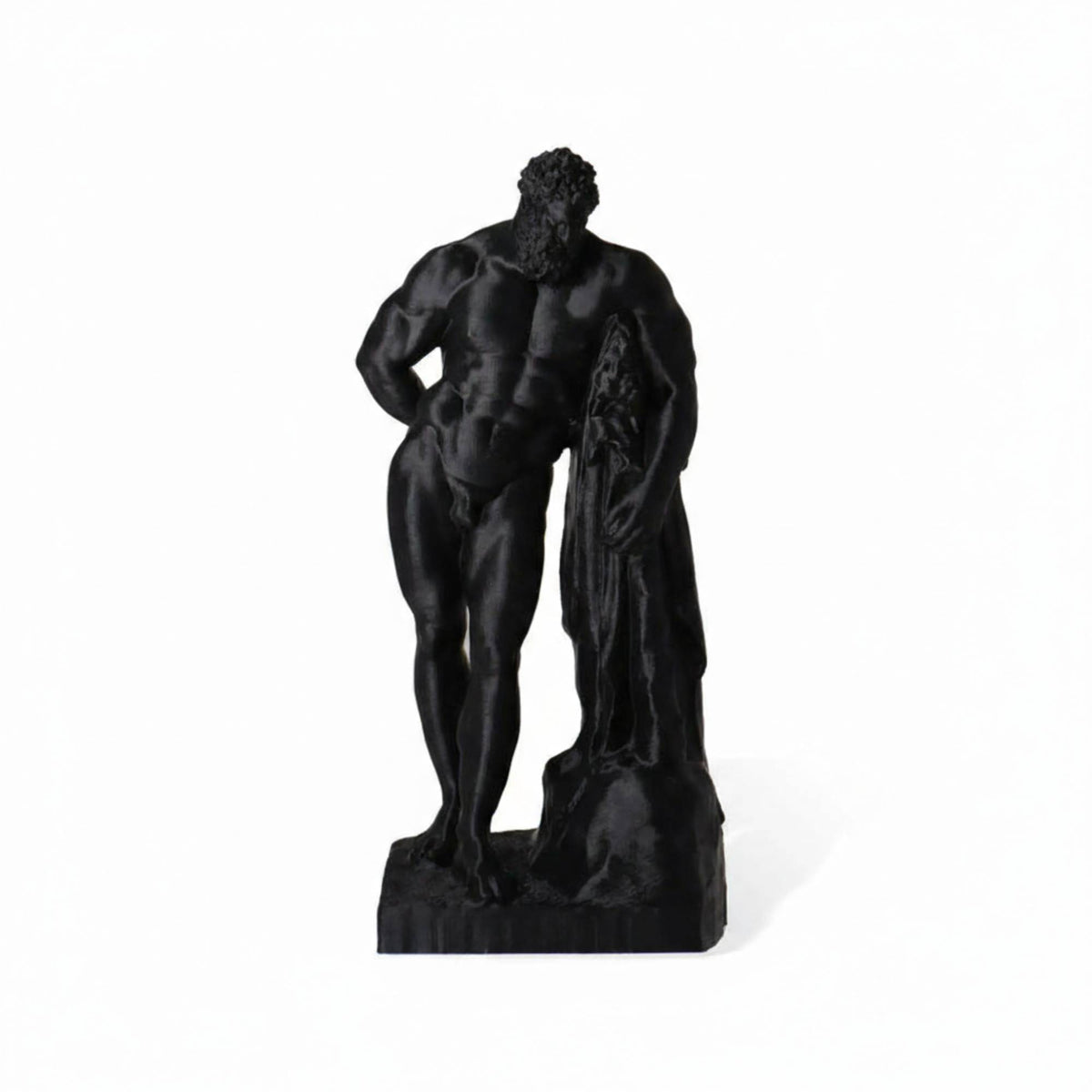 Ercole Farnese stampato in 3D nero, vista frontale su fondo bianco.