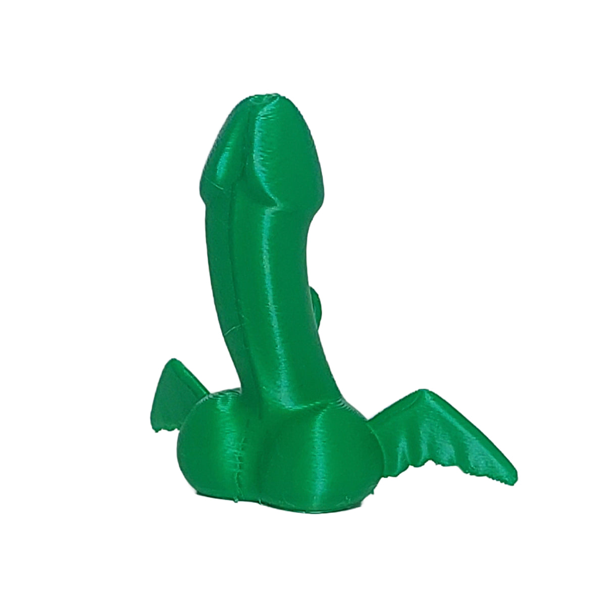 Fascinus alato in PLA verde, visto di tre quarti su fondo bianco.