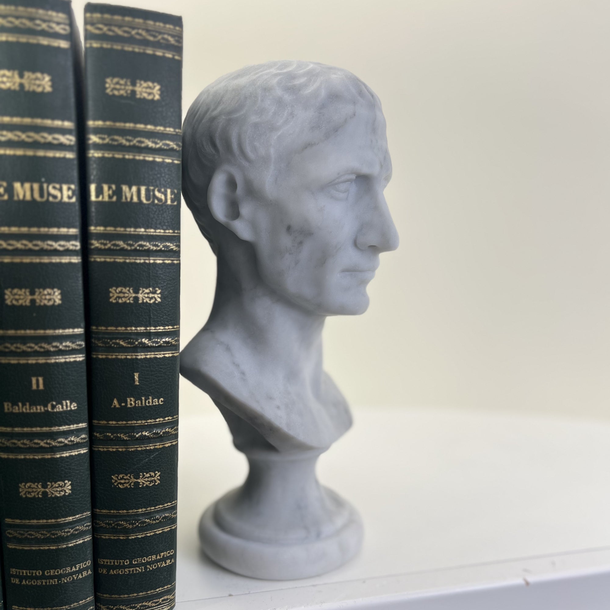 Testa in Marmo di Giulio Cesare – Scultura 30 cm in Marmo di Carrara