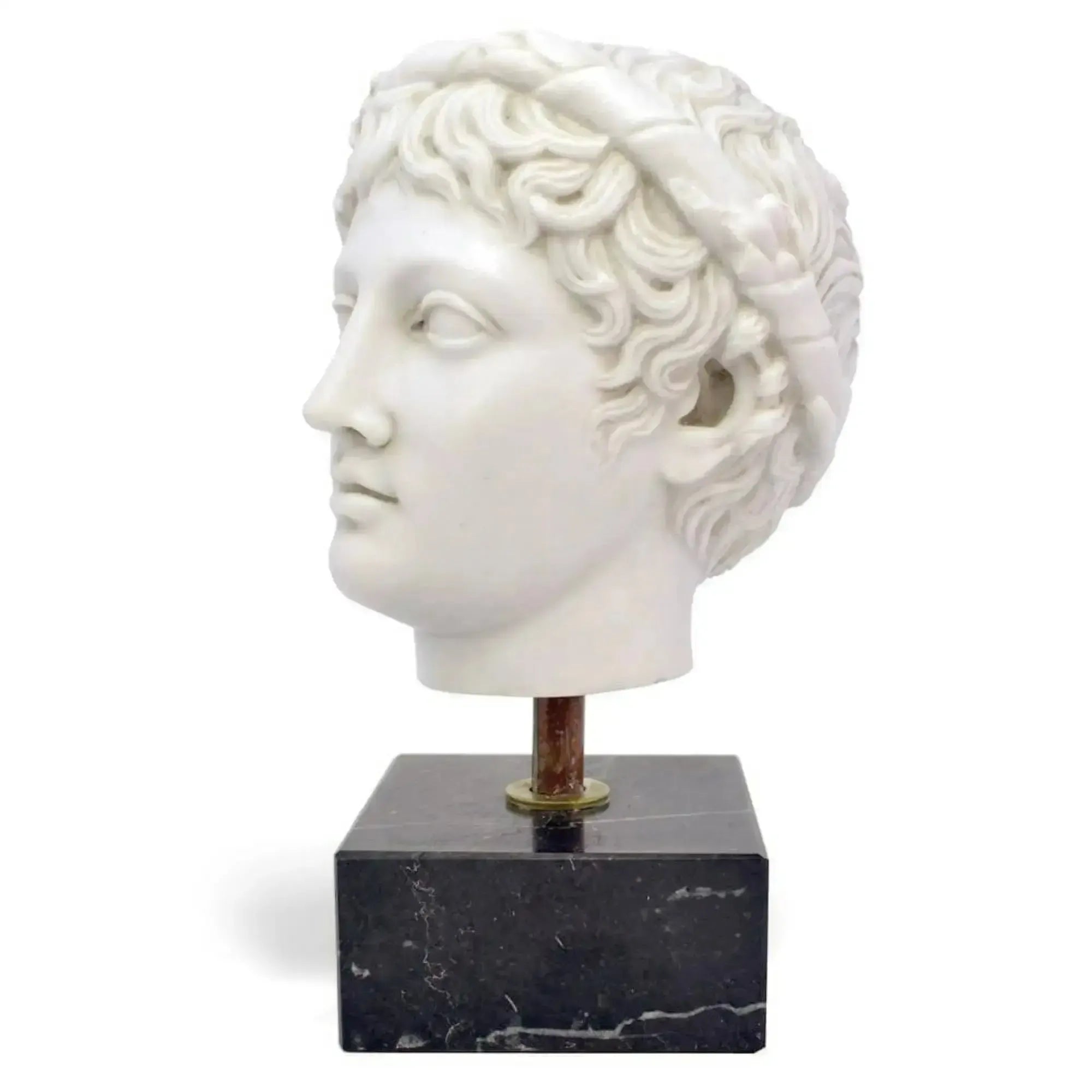 Marmorskulptur des jungen Bacchus (Gott Dionysos).