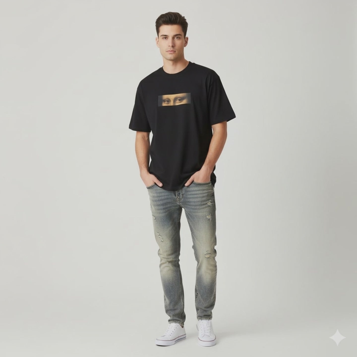 T-shirt nera con occhi della Monna Lisa e autografo di Da Vinci.