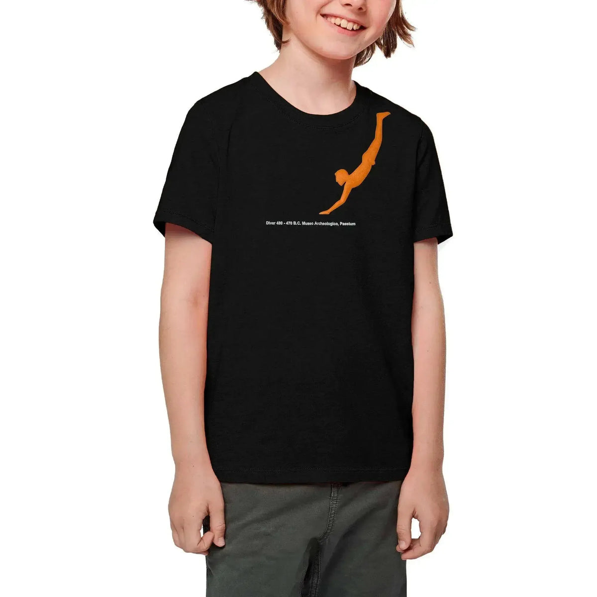 Camiseta infantil negra desgastada con estampado de buzo Paestum