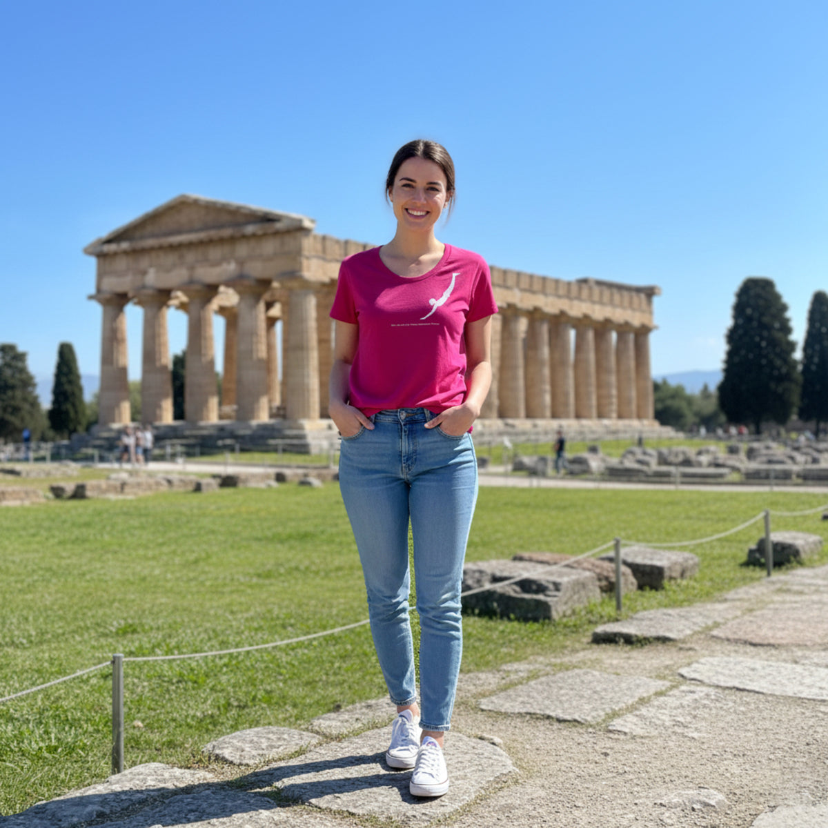 Camiseta de mujer de algodón con estampado artístico del Clavadista de Paestum.