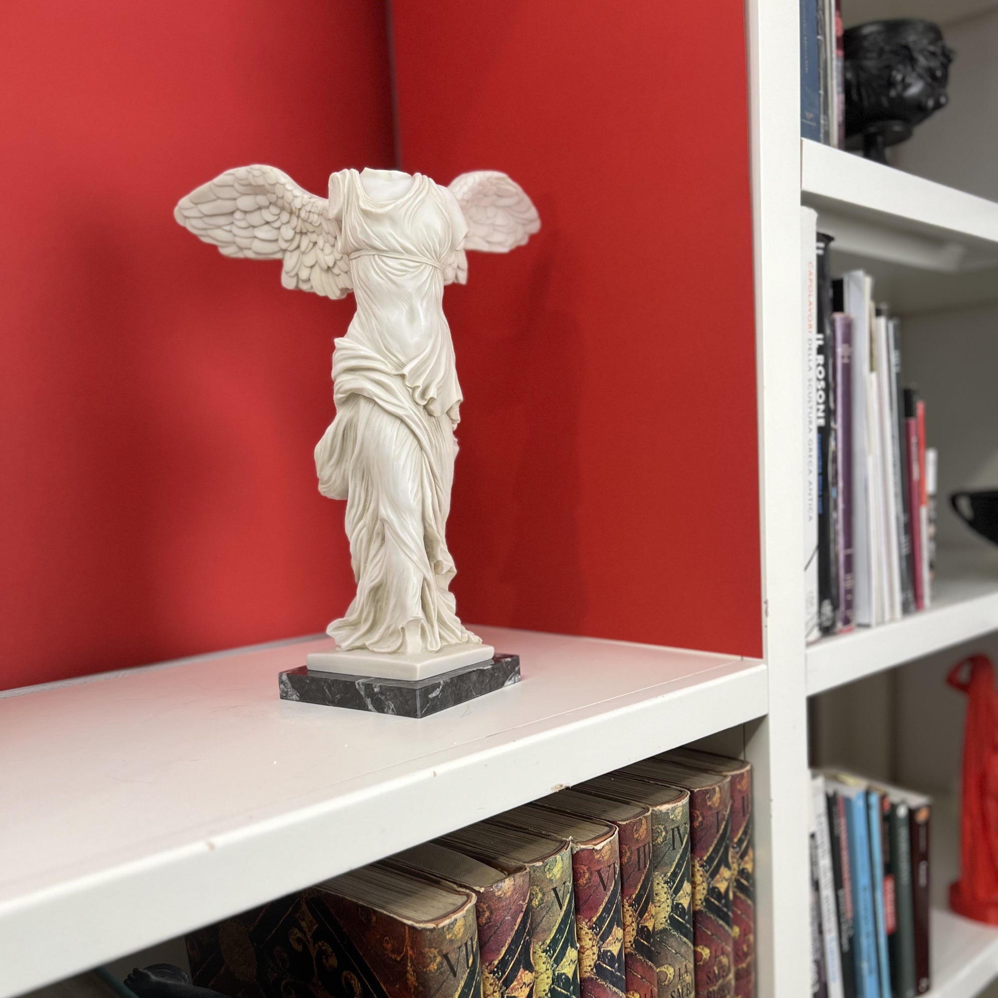 Nike Di Samotracia - statua in marmo 37,5 cm