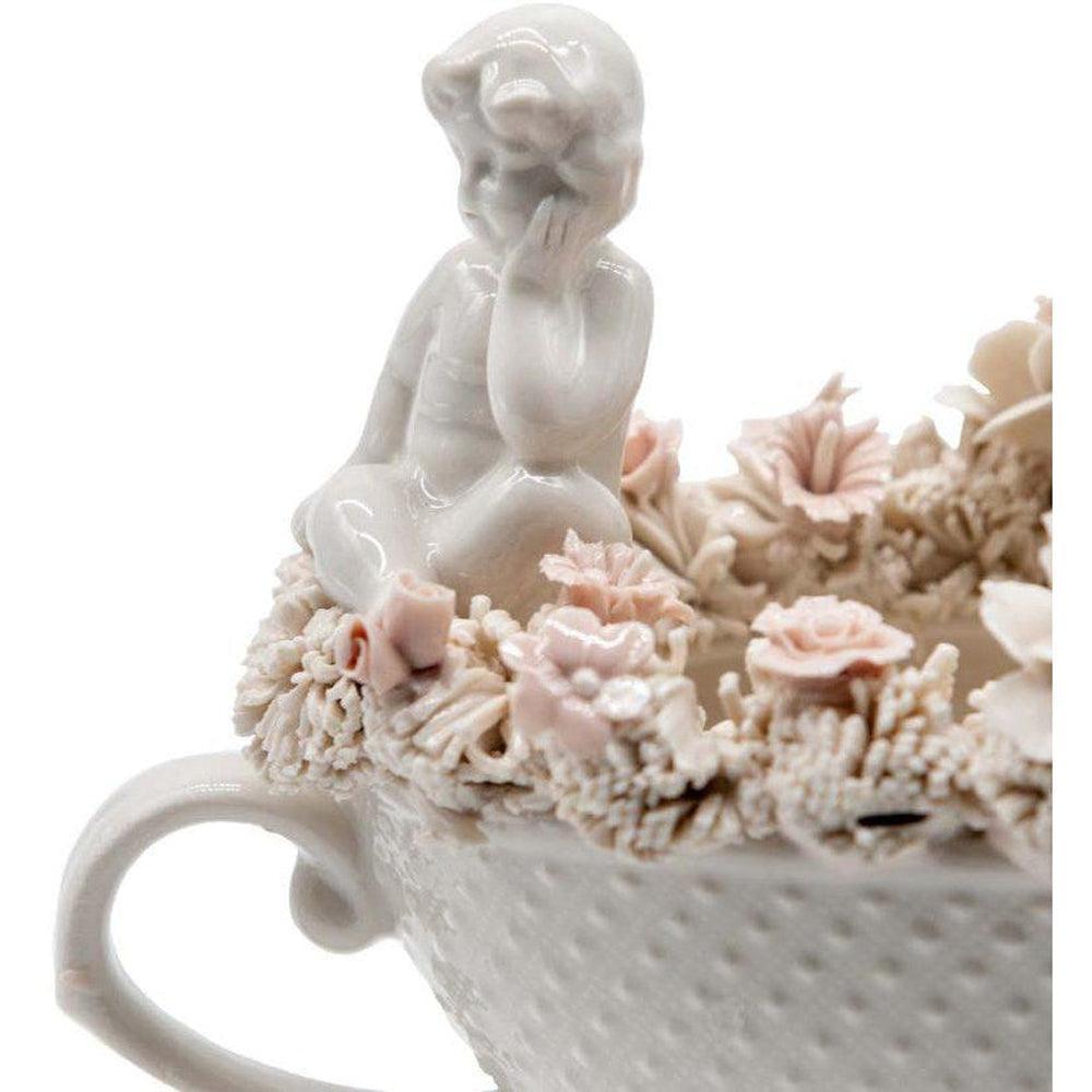 Tasse en porcelaine de Capodimonte avec fleurs et anges -Museum-shop.it