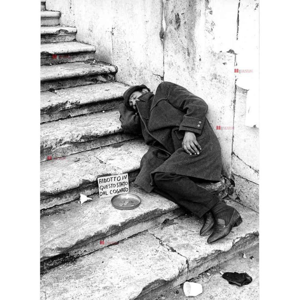 Fotografia 62 - La Napoli di Bellavista - Luciano De Crescenzo - Museum-Shop.it