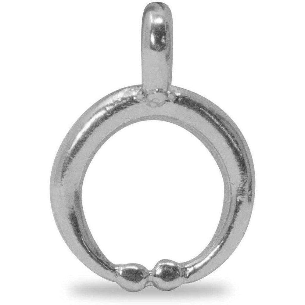 Pendente lunula liscia in argento, visto frontalmente su fondo bianco